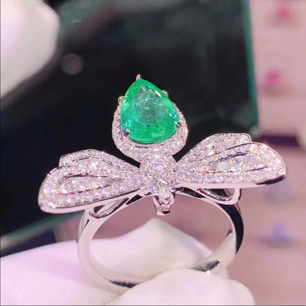 New Women’s Beautiful Party Diamond Ring - Picture 4 of 14